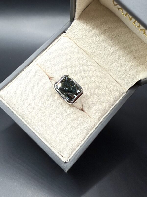 (Reserved) The Fancy Vivid Gray Diamond Ring